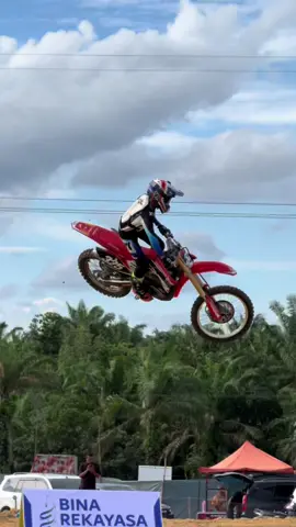 sheshhh💨 #honda #hondacrf250r #crf250r 