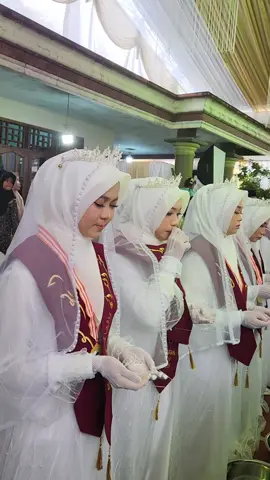 #annajahlilbanat #atqlilbanatcinunggal #officialatqlilbanat #sungkemwisuda #tahfidz_quran #mahkotasurga 