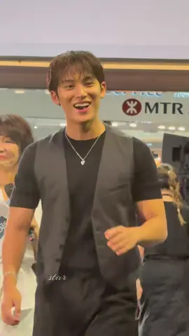 He's so beautiful#mingyu #seventeen 