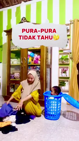 Pura-pura 🤣#kontenhiburan #komedilucu #komedi #komedikocak #reelslucu 