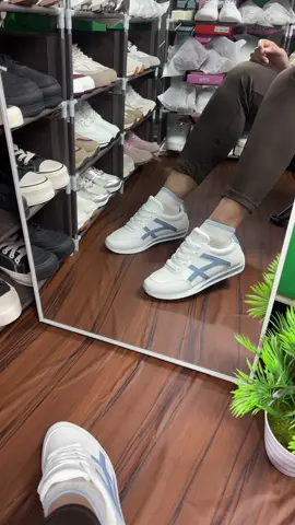 Rekomendasi sepatu sneakers dari beand PVN #sepatusneakers #pvn #koreanstyle #pvnshoes #sepatuwanita 
