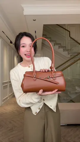 Đây là form túi đầu tiên trong tủ của tui nè máy bà  #HAPAS #LOCKANDLOVE#CapCut 