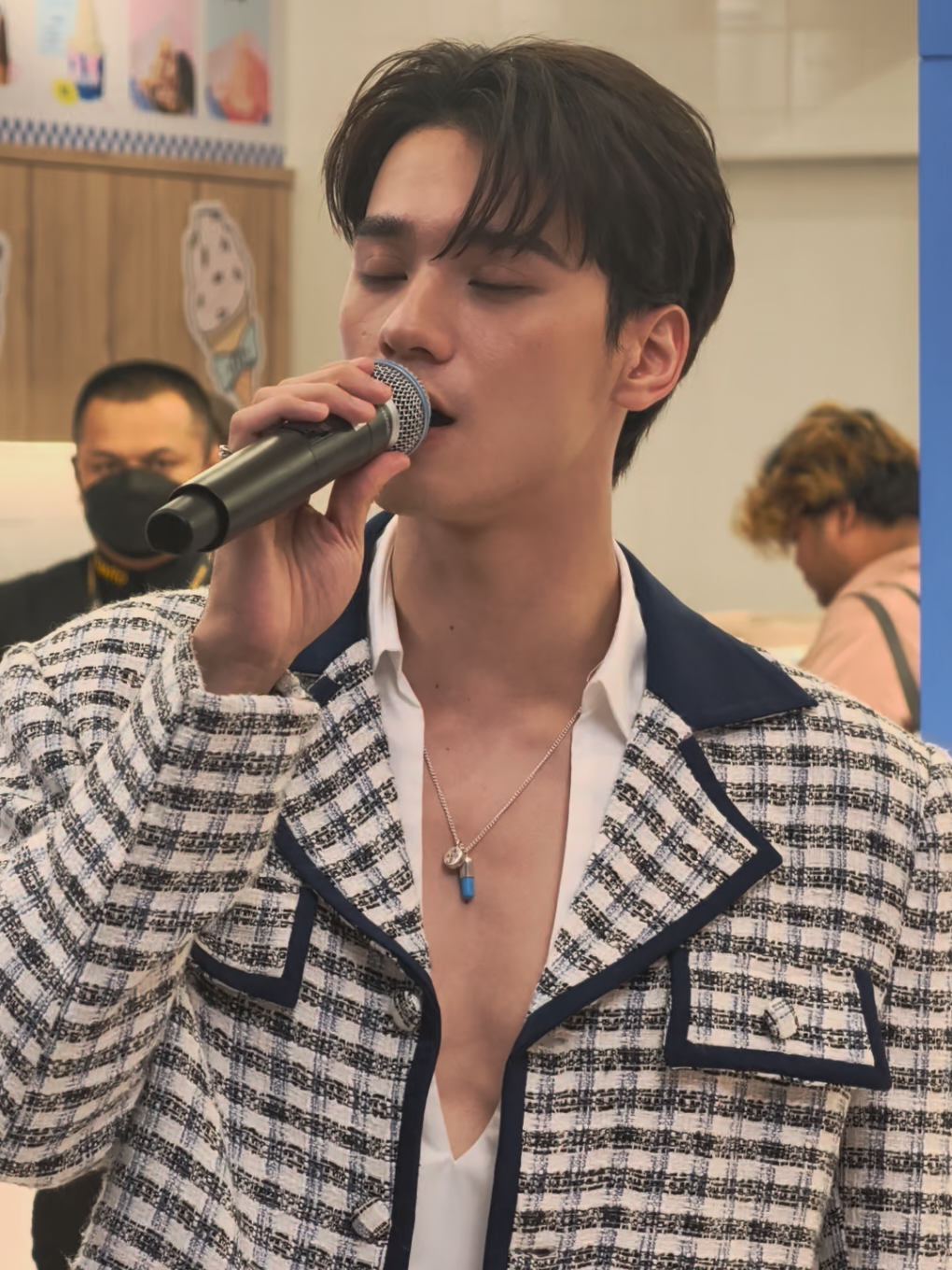 ใจจงมั่น ร้องสด โดย พ่อครู หมอธรรมตัวตึงแห่งอุบล ในงาน Mappy Grand Opening  #MAPPYxKengHarit  #KengHarit  #เก่งหฤษฎ์  #ใจจงมั่น  #Ylism 