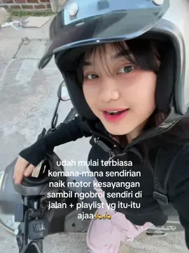 meskipun sendiri tp ngobrol☝🏻
