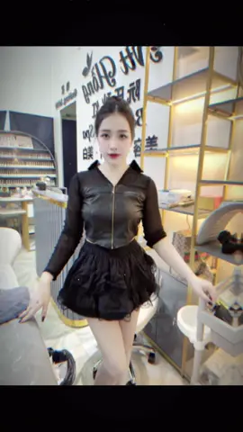 Muốn kể cho anh nghe vài điều em ấm ức                                             Nhưng ấm ức nhất là không có anh nào để kể 😂#❤️ #abc #abcxyz 