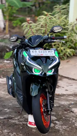 Kata org” velg nya warnanya nabrak 🥲😢 #fypage #fyp #vario #vario 