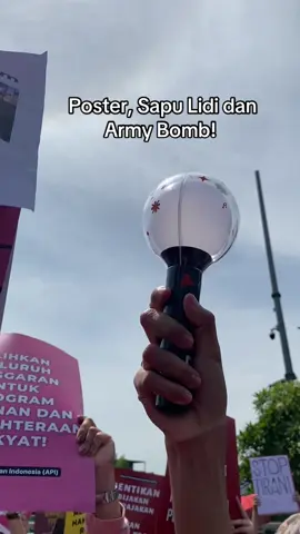 Menyala ARMY Bomb!  #bapsae #LawanTanpaKekerasan #SolidaritasRakyat #aksidamai 