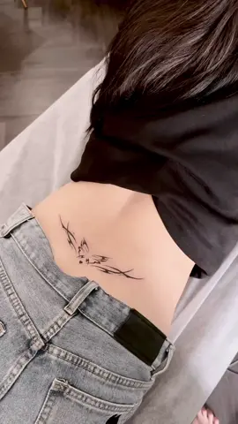 Em bây giờ.... có xăm mình khônggggg 🤭🤭🤭 #namink #tattoo #saigon 