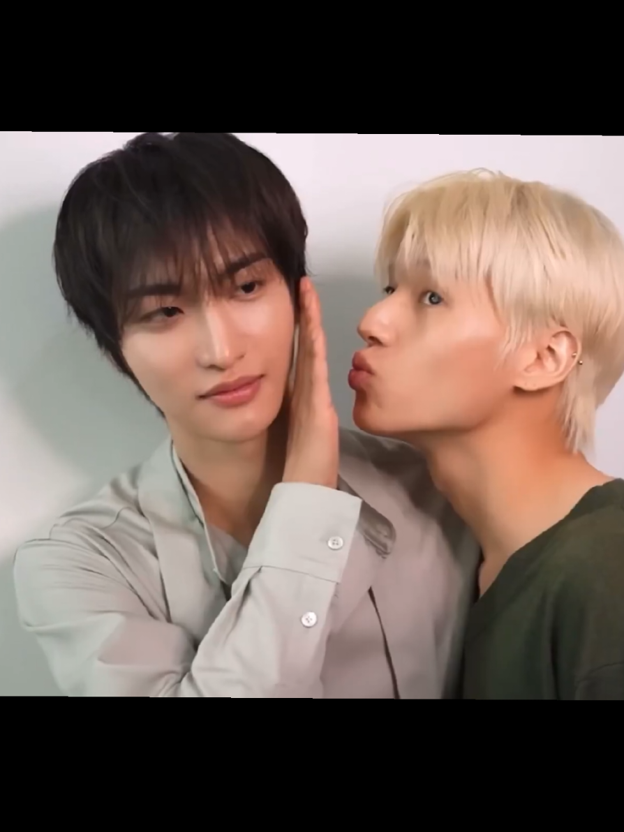 We got Wooyoung behind the scene for the BRMUD Brand and he looks amazing as always 🥰💜and I love how clingy he was to Seonghwa and the little cheek hearts with his Sannie✨❤ And his smile and his honey skin makes him glow even more 😭😍 #wooyoung #woosan #woohwa #kpop #ateez 