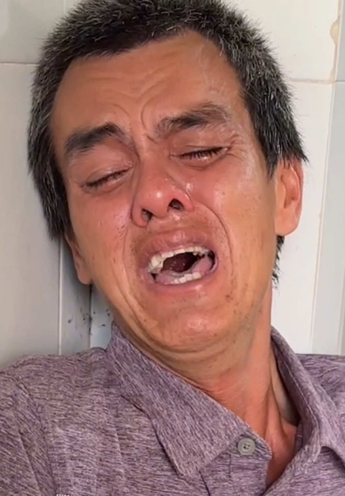 Em ơi về với anh đi! Anh hứa không gia trưởng nữa 