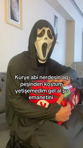 Kurye abiyi bulalım belki görür bu videoyu hskakKx #keşfet #fyp #ghostfacecosplay #fyppppppppppppppppppppppp #reklamdeğil