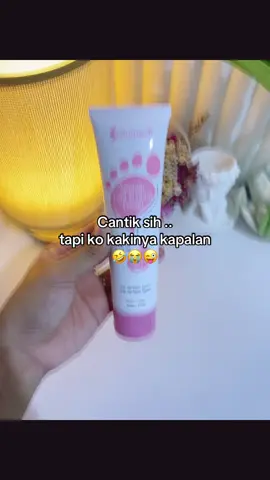 pake ini dong  #glumevit #glumevitsmoothfoot #bodycare #glumevit 