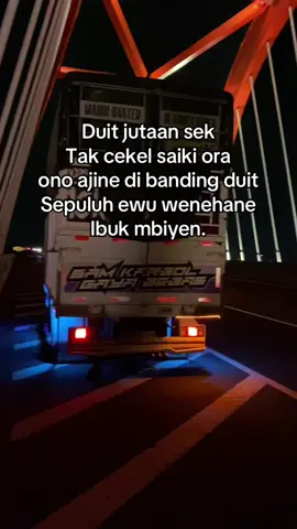 #storytruk #foryoupage #drivermudapunyacerita #krodong_mania_indonesia #trukmaniaindonesia 