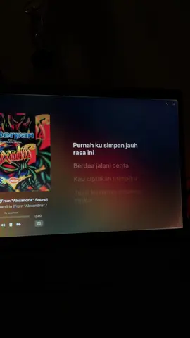 Berdua jalani cerita #jauhmimpiku #noahband #arielnoah #liriklagu #laguviral 