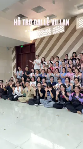 Hôm nay (05/09/2025), chúng con có duyên được về chùa, cùng Quý Thầy chung tay trong công tác chuẩn bị cho Đại lễ Vu Lan Báo Hiếu. 🌷 Nguyện đem chút công đức nhỏ bé này hồi hướng đến cha mẹ hiện tiền được nhiều sức khỏe, an lạc; cha mẹ quá vãng sớm siêu sinh về miền tịnh cảnh. 🙏🏻 #hanhtrinhthienduyen #chuahoangphap #thiennguyen #vulanbaohieu #tuoitrehuongphat 