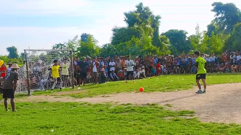 နဘက်ငယ် ⚽ ရွာရှည် အကြိတ်အနယ်ယှဥ်ပြိုင်မှု မှာ ပင်နယ်တီအဆုံးအဖြတ်နဲ့ ပွဲသိမ်းခဲ့ရပါတယ်💜 စိတ်လှုပ်ရှားရဆုံး အချိန်ပါပဲ #footballtiktok  #footballedit  #football 