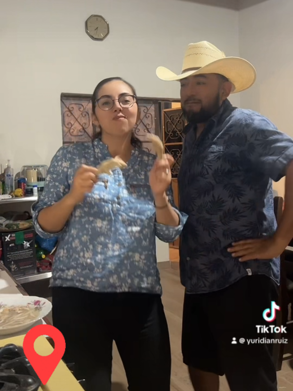 Sometimes you just need to be silly and dance. What isn't there to be happy about? I'm in my favorite place with my favorite people, my family. And on this particular day, my wife and I were just having a little bit of fun together.  #oaxaca #matatlan #dameungrr  #esposa #silly 