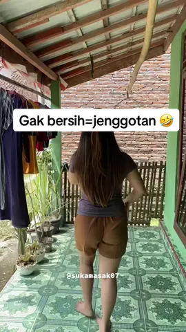 Selain takut panas,takut jadi gosong,takut juga punya suami jenggotan 😁 #iburumahtangga #dailyvlog #minivlog #dailylife #fyppppppppppppppppppppppp 