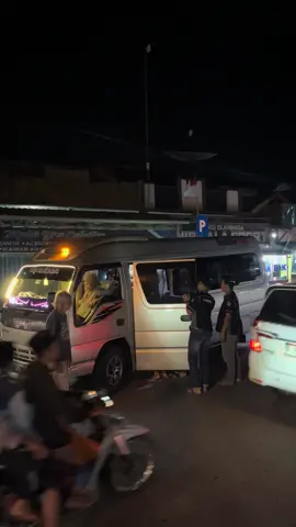 Arah Jkt dan sekitarnya bersama driver mas Rian semoga selamat sampai tujuan 🤲#CapCut #fypシ゚ #tiktokviral #Shakiratrans #berangkatsetiaphari 