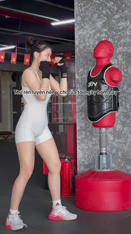 Phụ nữ là phải mạnh mẽ 🤧 Tập Kickfit cho nữ liên hệ em ạ 🫡 #kickfit #kickboxing #boxing #ptgym #ptkickfit #ptfreelance #ptonline #ptgirl #ptchonữ #linhfit #ptchonu #kickfitchonu 