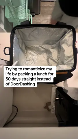 In the home stretch #mealprep #lunchpacking #budgeting #timelapsevideo #romanticizeyourlife 