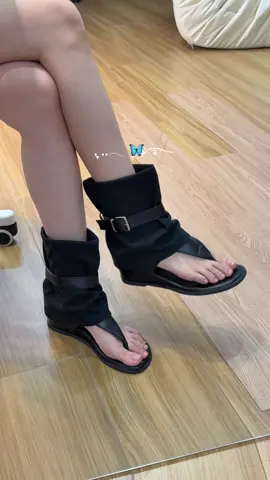 Đôi boots hot trend năm nay #gaubata #bốt_nữ #boots 