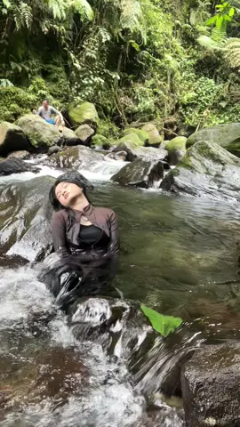 i can sleep every where, every time🍃