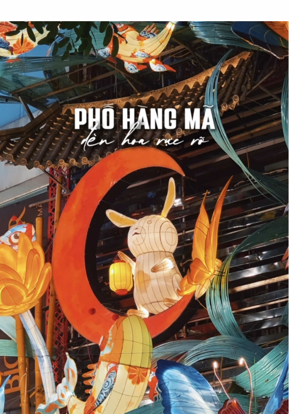 Chưa thấy con phố nào thay concept vừa nhanh vừa đỉnh như Hàng Mã, hôm trước hôm sau thôi là thấy khác biệt hoàn toàn. Không khí Trung thu bắt đầu rộn ràng rồi. #trungthu #hangma #hanoi #tuynhadi 