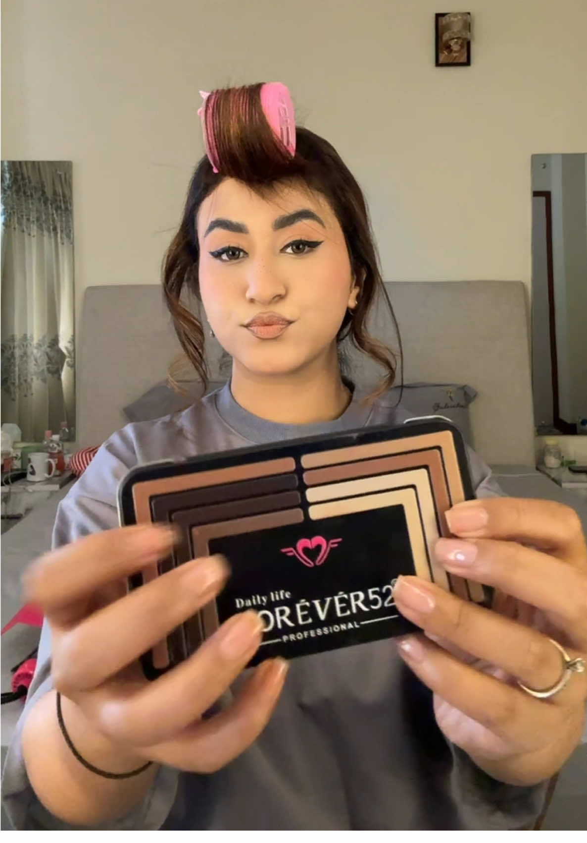 ✨ Got ready today using my Forever52 palette it has everything I need in one! From contour to concealer, all my favs in a single palette 💕 #fypシ #aayuzeh #alizehjamali #viral #xyzbca 