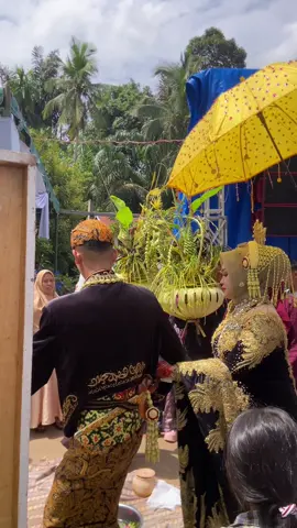 Akhirnya terlaksanakan adat jawa itu@AyuShn🦋 #fypシ゚viral #nemokan #manten 