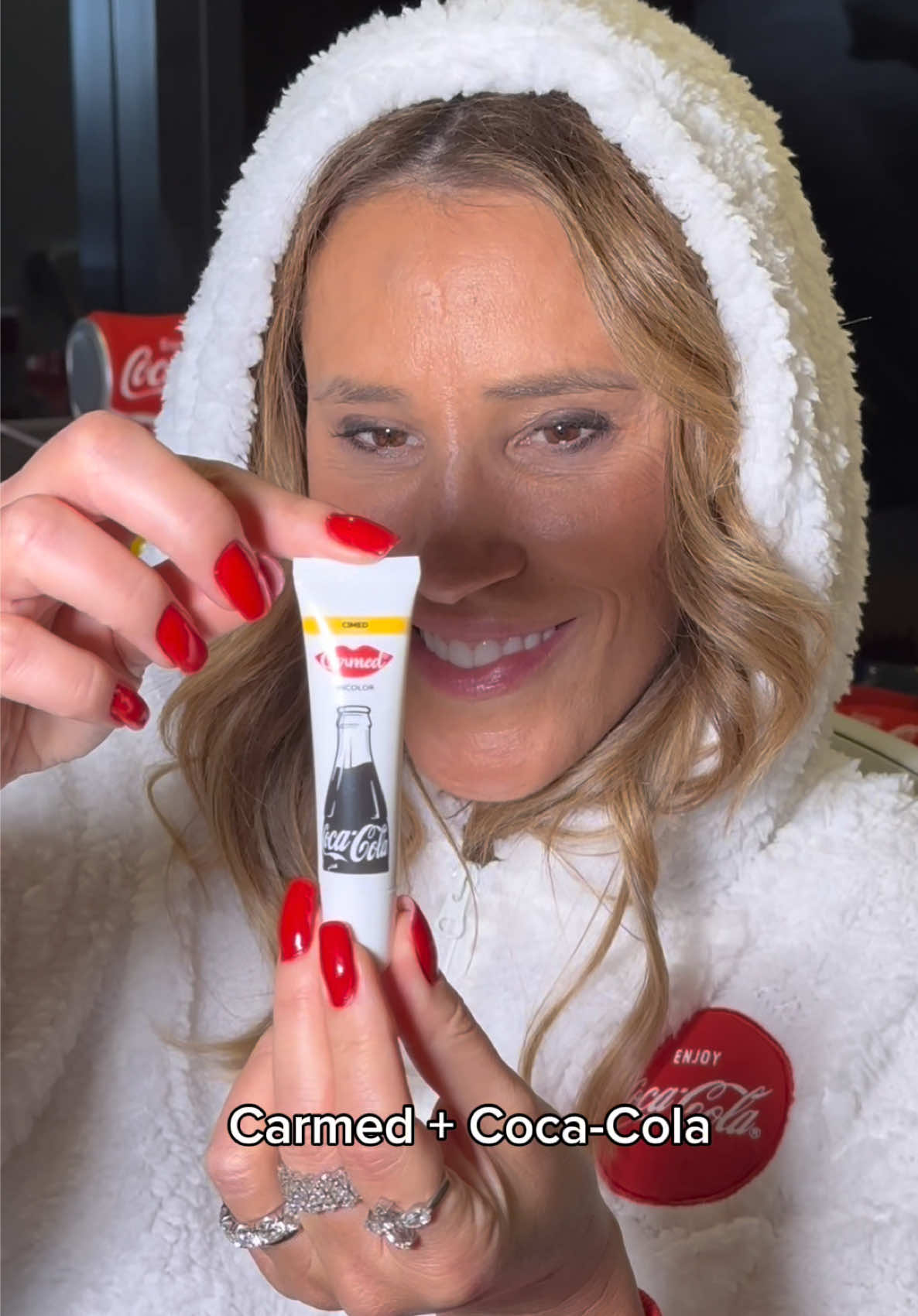 Carmed + Coca-Cola veio aí TCHURMA !!! ❤ #karlacimed #carmed #CarmedxCocaCola