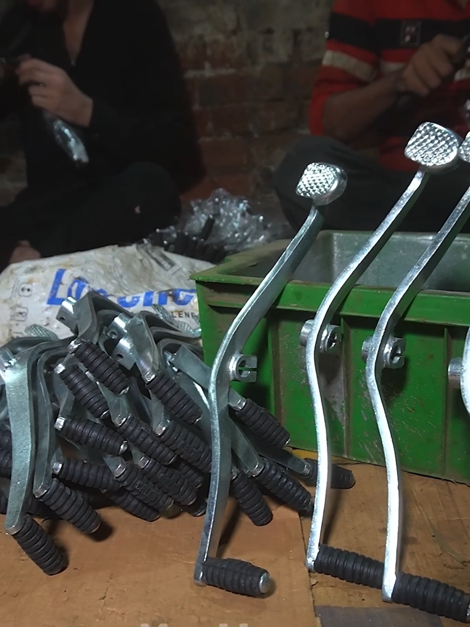 Motorcycle Gear Pedal Manufacturing