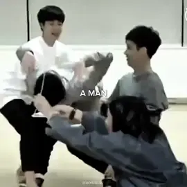 #NAMON he's a gentleman and of course this is not fan service. #nanonchimon #chimonac #nanon_korapat #thaienthu 