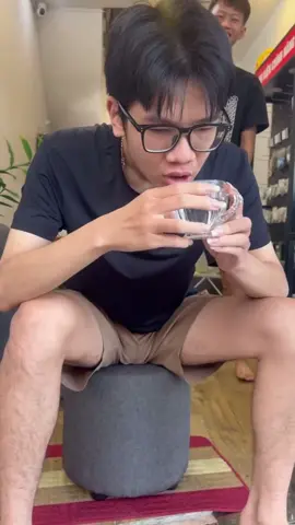 Santafê đến từ em zai không cận nhưng đeo kính 🤣🤣 #xuhuongtiktok #phethuoclao 