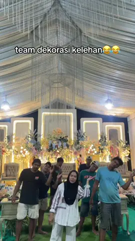 sampek teleng kepalanya  tetep harus semangat😍😍 #saoundviral #dekorasiwedding 