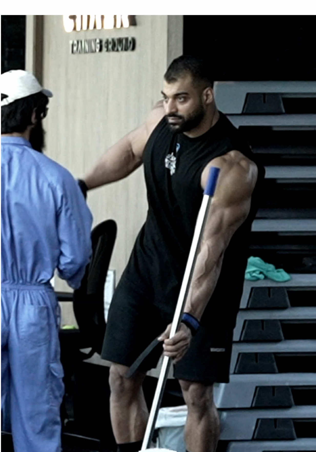 Better have the last laugh🤭 @Ibrahim Sobhy #anatoly #gym #prank 