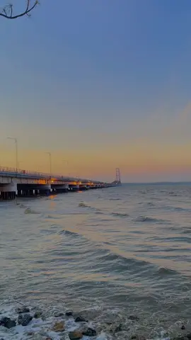 recharging my energy🪫🔋🫀❤️‍🩹 #fyp #suramadubridge #surabaya24jam 