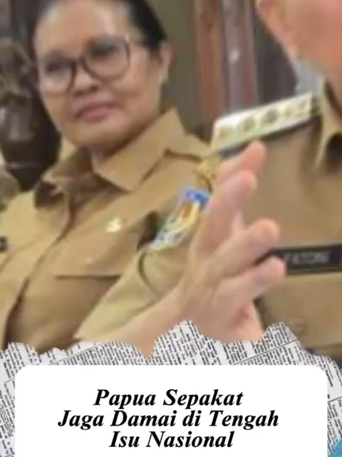 ✨ Papua bersatu jaga kedamaian ✨ Pj. Gubernur Agus Fatoni bersama tokoh masyarakat dan Forkopimda mengajak kita semua bijak menyikapi isu nasional. Mari rawat harmoni, demi Papua yang aman dan rukun. 🤝🌿 #PapuaDamai #BijakBersuara #HarmoniUntukKita