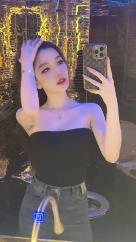 无需嫉妒，因为忠诚是一种自知之明 “人生百态，皆有因果 守护爱情的唯一方法，就是‘忠诚到底’！” 🤷‍♀️🤷‍♀️🤷‍♀️