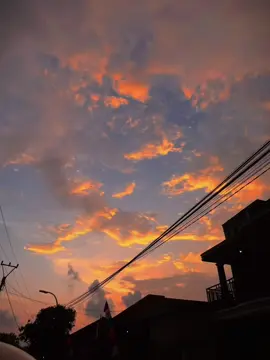 drop photo langit terbaik kalian di komen dong teman-teman  #CapCut #cameraroll #fyp #astrophile 