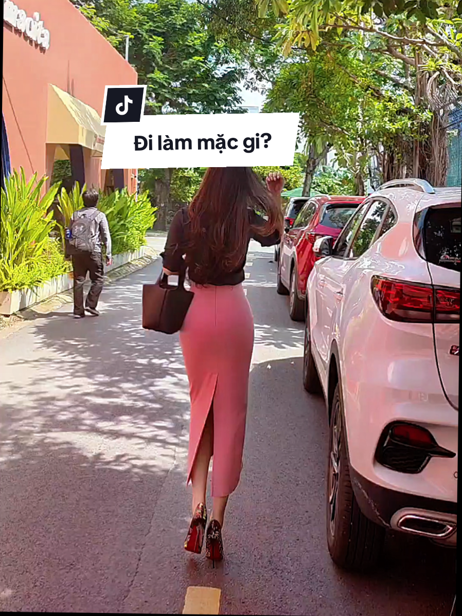 U40 mặc gi???#oldmoney #Viral #thoitrangcongso #U40 #xuhuong 