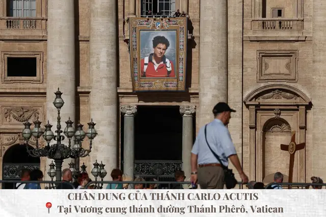 CHÂN DUNG CỦA CARLO ACUTIS TẠI QUẢNG TRƯỜNG THÁNH PHÊRÔ  📍 Tại Vương cung thánh đường Thánh Phêrô, Vatican 🎀Không khí tại Vatican đang trở nên linh thiêng và trang trọng hơn bao giờ hết. Những tấm biểu ngữ lớn mang hình ảnh của hai vị Chân phước Carlo Acutis và Giorgio Frassati đã được treo trang trọng tại mặt tiền Vương cung thánh đường Thánh Phêrô, báo hiệu một sự kiện trọng đại sắp diễn ra: Lễ phong thánh cho hai nhân vật trẻ trung và đầy cảm hứng của Giáo hội Công giáo. Đây không chỉ là một sự kiện lịch sử đối với toàn thể Giáo hội, mà còn là một mốc son thiêng liêng trong hành trình đức tin của từng thành viên trong nhóm chúng ta.  🙏 Hãy cùng hiệp thông cầu nguyện và theo dõi sự kiện thiêng liêng nhe!#svcg #carloacutis #catholicchurch #saint #catholictiktok 