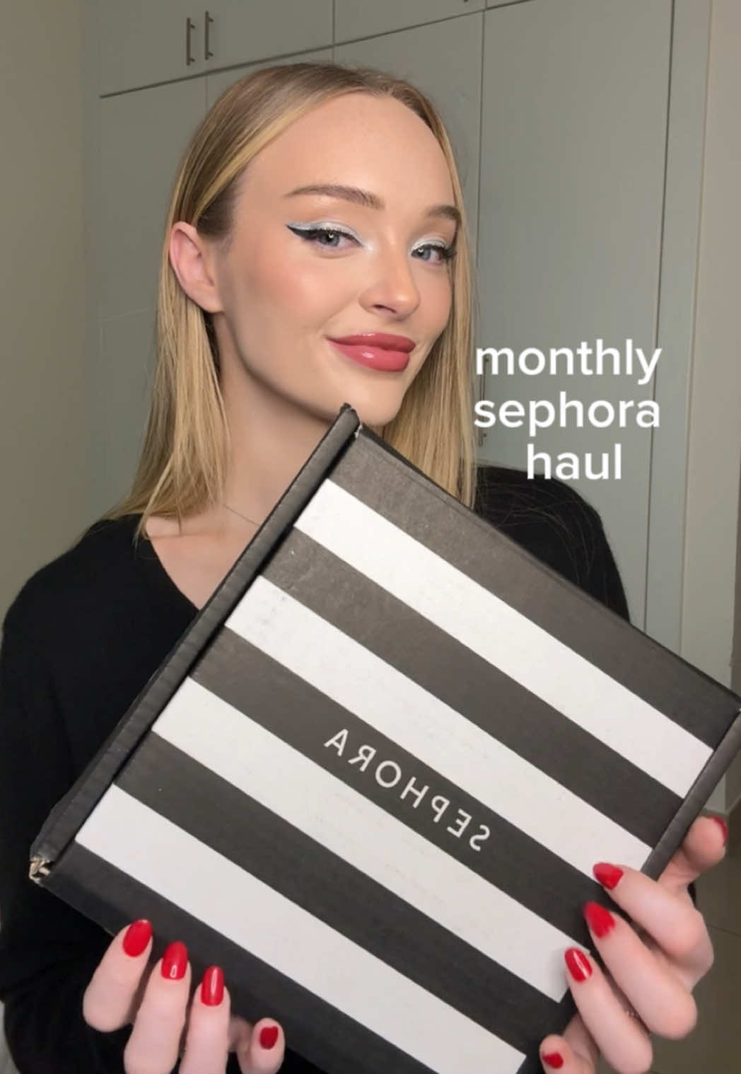 to the haters who think i’m held against my will to put makeup on 🥲 I ❤️ Makeup @SephoraMiddleEast #sephorahaul #makeup #makeuphaul #BeautyTok #GlowUp 