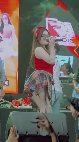 merah merona nggar @YuniPuspitaYunel 