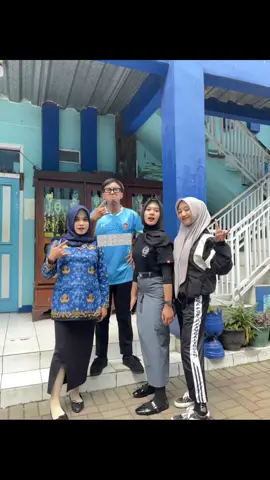 kita ga sama hahah #moots? #4upageシ #4u 