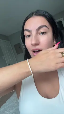 Like how cute?! #jewlery #goldjewelry #waterproofjewelry #bracelet 