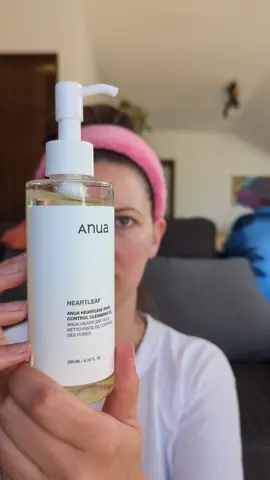Découverte beauté du jour ✨ J’ai reçu ces produits @anua_global offerts et je suis totalement fan ! 😍 🌿 Huile nettoyante – douce & apaisante 🌿 Mousse nettoyante – fraîche & purifiante 🌾 Tonique laiteux au riz – éclat & hydratation 🌿 Sérum Niacinamide – anti-imperfections & pores resserrés 🌿 Sérum apaisant – calme & anti-rougeurs Bonus 🌟 : avec mon code de parrainage [FLORAPIR5] sur YesStyle, profitez de réductions supplémentaires ! #Anua #YesStyle #BeautyRoutine #UGC #ContentCreator #SkincareRoutine #Kbeauty #SkinCareAddict