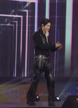 เจมส์ศุคือความภาคภูมิใจของเจ๊ศรี หล่อว๊อยยยยย มีเสน่ห์ขึ้นทุกวัน #jamessu_dexx #jamessu #DEXX @JS 