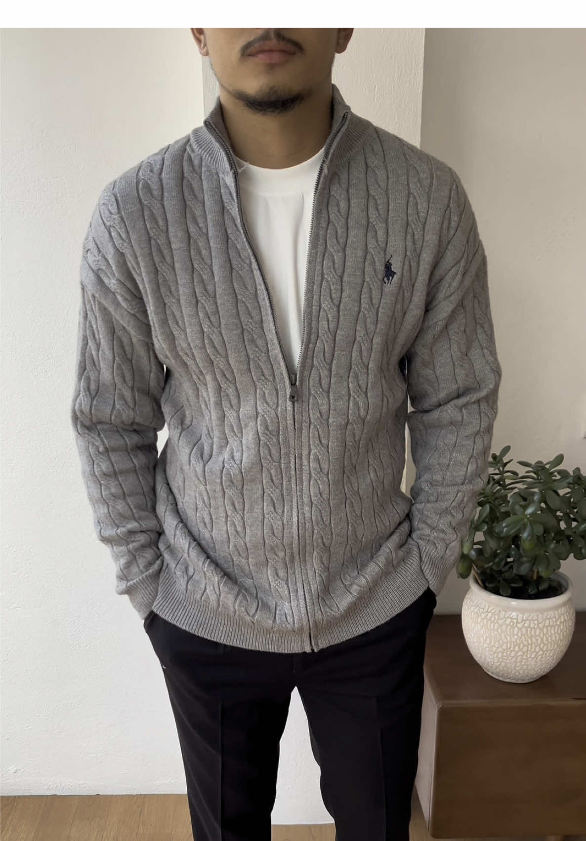 Premium Knitted Cardigans Available In 3 Different Colors. Size: M,L,XL. #dmenverse #oldmoneyoutfits #sweater #cardigan 
