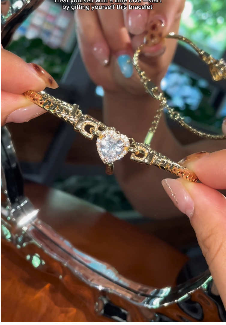 Love it so much 🤩#foryou #meiitrue #bracelet #heartjewelry #giftideas 